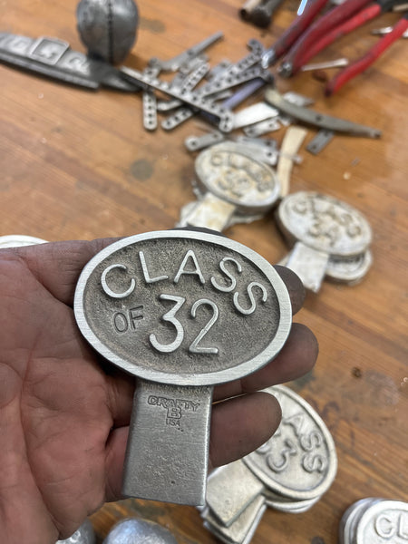 Class of 32 license plate topper