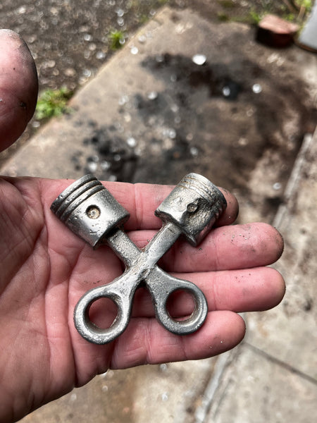 Offering to god of speed double piston